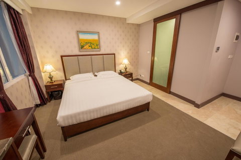 Megaboom City Hotel - Whitsundays Accommodation 11