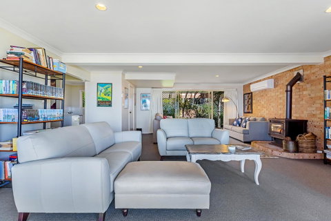 Foreshore Drive, 123, Sandranch - Whitsundays Accommodation 3