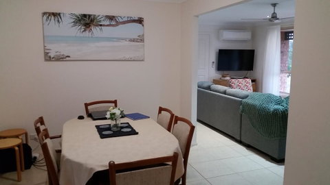 Twin Palms Holiday House At Lighthouse - Whitsundays Accommodation 2