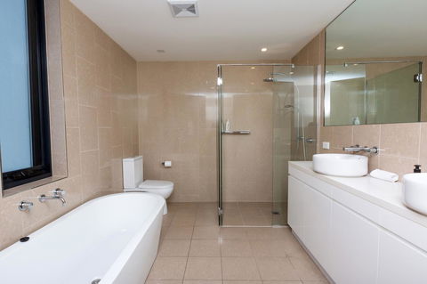The Penthouse - Whitsundays Accommodation 16