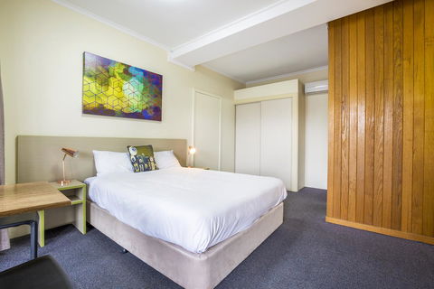 Boomerang Hotel - Whitsundays Accommodation 0