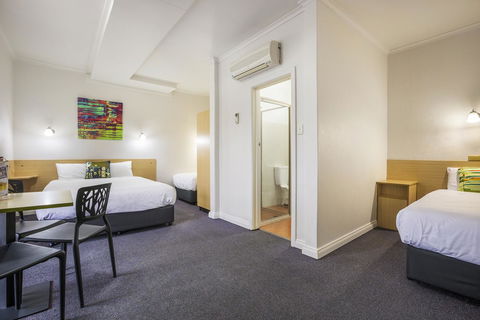 Boomerang Hotel - Whitsundays Accommodation 2