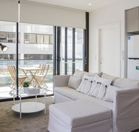 Cozy apartment with harbour bridge view in Bondi - Whitsundays Accommodation