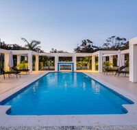 One Mile Mansion - Private Coastal Retreat FREE FAMILY ADVENTURE PASS - Whitsundays Accommodation