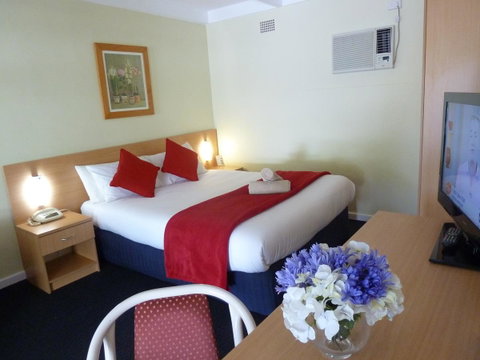 Sky Rider Motor Inn - Whitsundays Accommodation 1