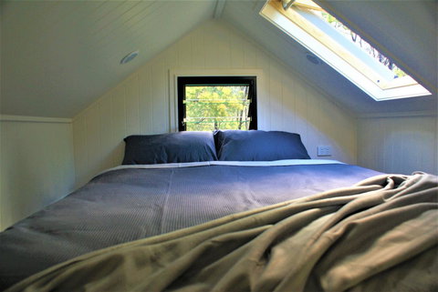 Christopher Tiny House - Whitsundays Accommodation 7