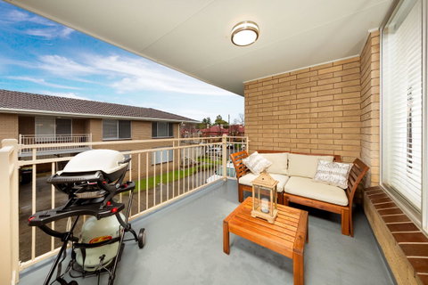 Sleeping In Style - Central & Sophisticated - Whitsundays Accommodation 1