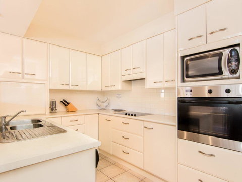 Millennium 102 With Pool In Complex - Whitsundays Accommodation 9