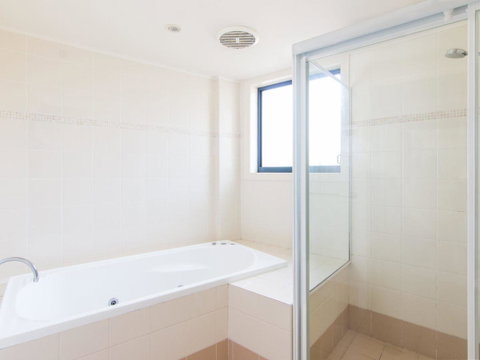 Millennium 102 With Pool In Complex - Whitsundays Accommodation 4