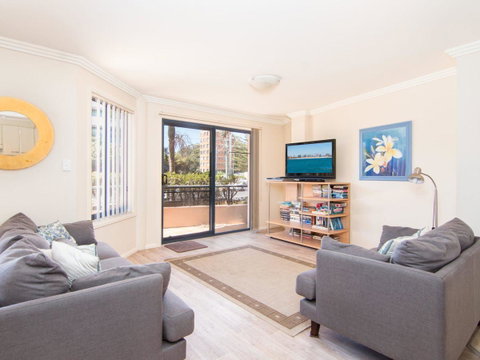 Millennium 102 With Pool In Complex - Whitsundays Accommodation 7