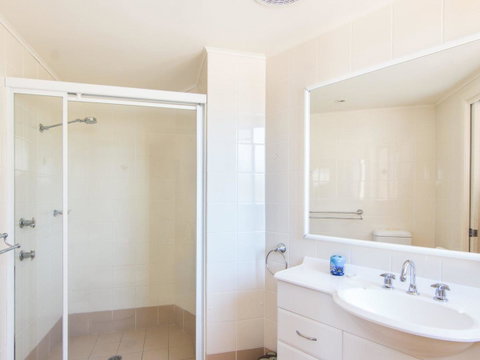 Millennium 102 With Pool In Complex - Whitsundays Accommodation 5