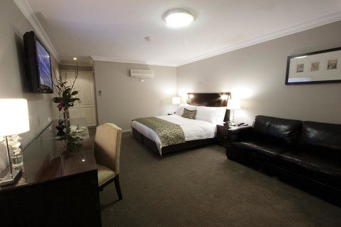 Carlyle Suites & Apartments - Whitsundays Accommodation 4