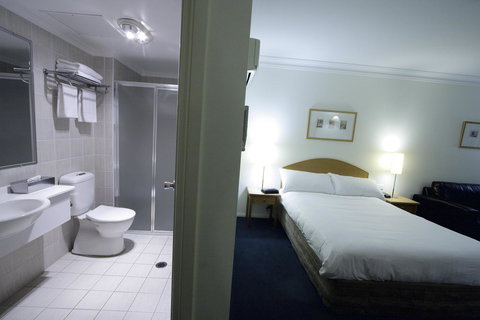 Carlyle Suites & Apartments - Whitsundays Accommodation 9