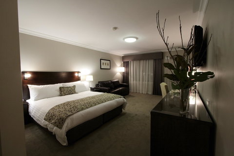 Carlyle Suites & Apartments - Whitsundays Accommodation 3