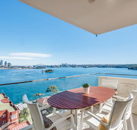 Panoramic harbour views and unbeatable comfort - Whitsundays Accommodation