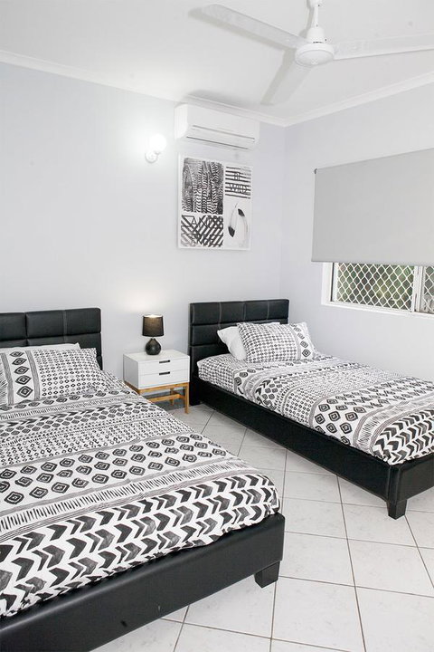 Nightcliff Foreshore Getaway - McKay Gardens - Whitsundays Accommodation 12