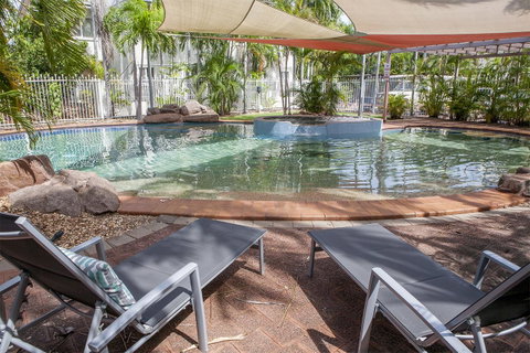Nightcliff Foreshore Getaway - McKay Gardens - Whitsundays Accommodation 3