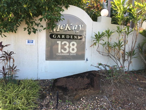 Nightcliff Foreshore Getaway - McKay Gardens - Whitsundays Accommodation 2