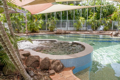 Nightcliff Foreshore Getaway - McKay Gardens - Whitsundays Accommodation 0