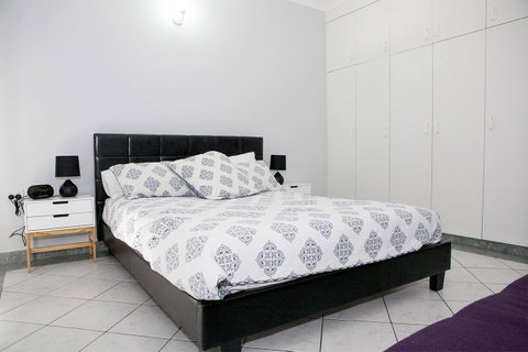 Nightcliff Foreshore Getaway - McKay Gardens - Whitsundays Accommodation 10
