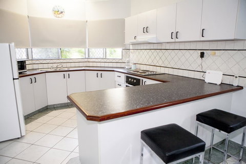 Nightcliff Foreshore Getaway - McKay Gardens - Whitsundays Accommodation 6