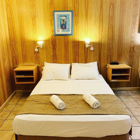 Pine Tree Motel - Whitsundays Accommodation 22