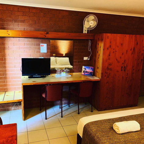 Pine Tree Motel - Whitsundays Accommodation 30