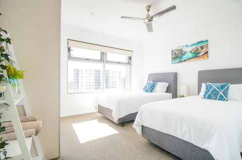 ZEN BY THE WATER - Esplanade Darwin Retreat - Whitsundays Accommodation 16