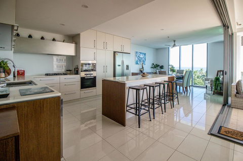 ZEN BY THE WATER - Esplanade Darwin Retreat - Whitsundays Accommodation 7