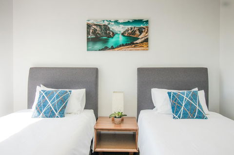 ZEN BY THE WATER - Esplanade Darwin Retreat - Whitsundays Accommodation 17