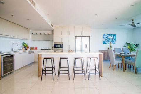 ZEN BY THE WATER - Esplanade Darwin Retreat - Whitsundays Accommodation 21