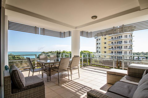 ZEN BY THE WATER - Esplanade Darwin Retreat - Whitsundays Accommodation 3