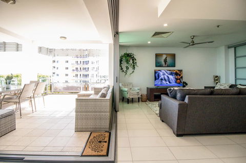 ZEN BY THE WATER - Esplanade Darwin Retreat - Whitsundays Accommodation 40