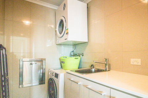 ZEN BY THE WATER - Esplanade Darwin Retreat - Whitsundays Accommodation 30