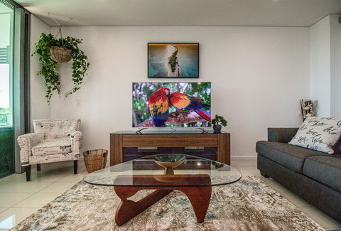 ZEN BY THE WATER - Esplanade Darwin Retreat - Whitsundays Accommodation 2