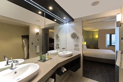 Hilton Darwin - Whitsundays Accommodation 15