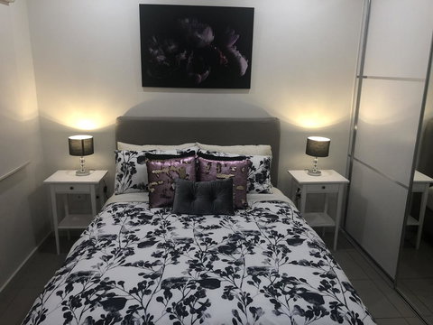 Darwin-Ocean Views, Tropical Getaway, Pool & Aircon - Whitsundays Accommodation 2