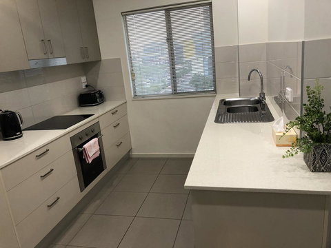 Darwin-Ocean Views, Tropical Getaway, Pool & Aircon - Whitsundays Accommodation 10