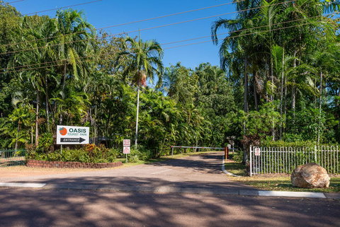 Oasis Tourist Park - Whitsundays Accommodation 24
