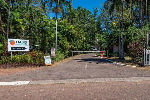 Oasis Tourist Park - Whitsundays Accommodation 1