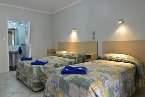 Goldfields Hotel Motel - Whitsundays Accommodation 6
