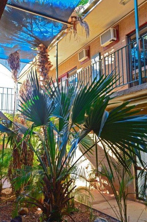 Goldfields Hotel Motel - Whitsundays Accommodation 2