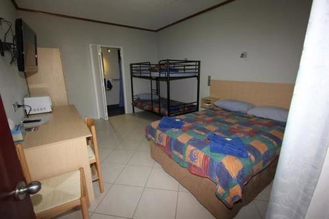 Goldfields Hotel Motel - Whitsundays Accommodation 1