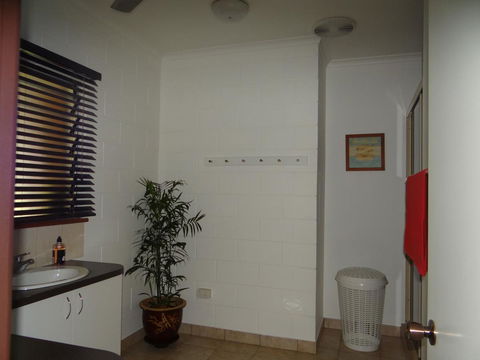 DARWIN'S SHADY ACRES RETREAT - Whitsundays Accommodation 27