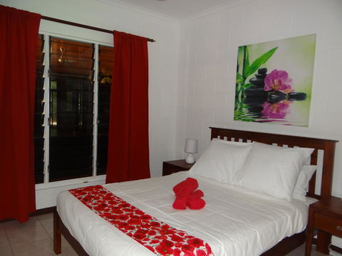 DARWIN'S SHADY ACRES RETREAT - Whitsundays Accommodation 35