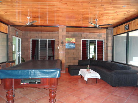 DARWIN'S SHADY ACRES RETREAT - Whitsundays Accommodation 17