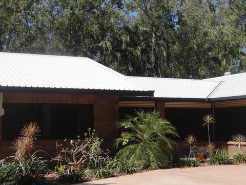 DARWIN'S SHADY ACRES RETREAT - Whitsundays Accommodation 5