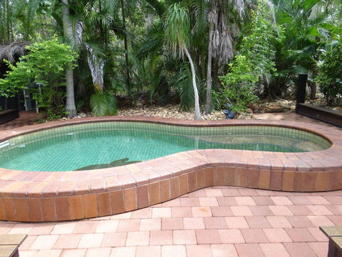 DARWIN'S SHADY ACRES RETREAT - Whitsundays Accommodation 14