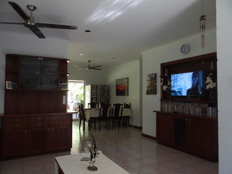 DARWIN'S SHADY ACRES RETREAT - Whitsundays Accommodation 20