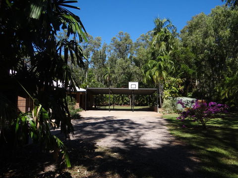 DARWIN'S SHADY ACRES RETREAT - Whitsundays Accommodation 4